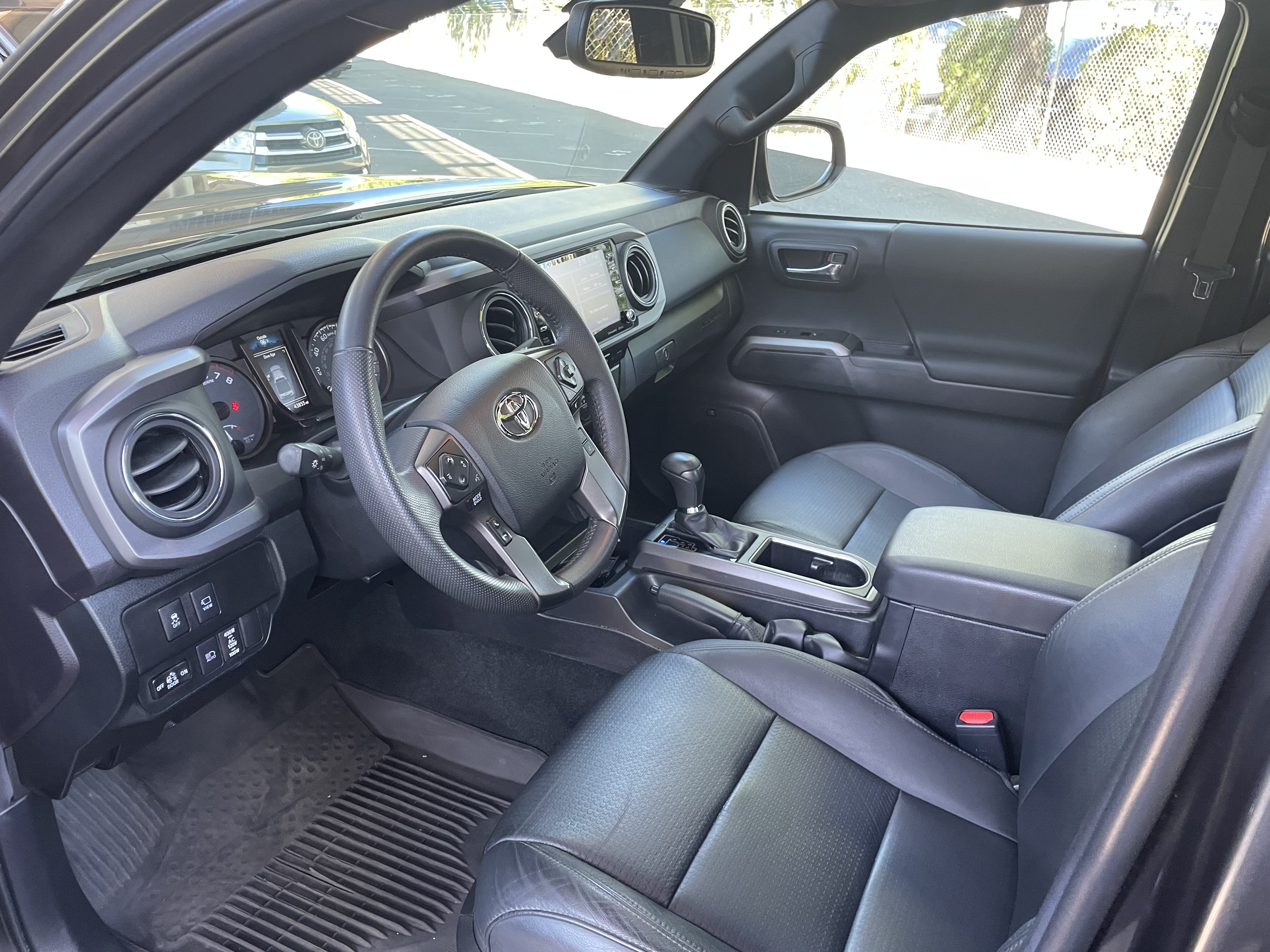 Used 2023 Toyota Tacoma TRD Sport w/ TRD Premium Sport Package AWD/4WD image 13