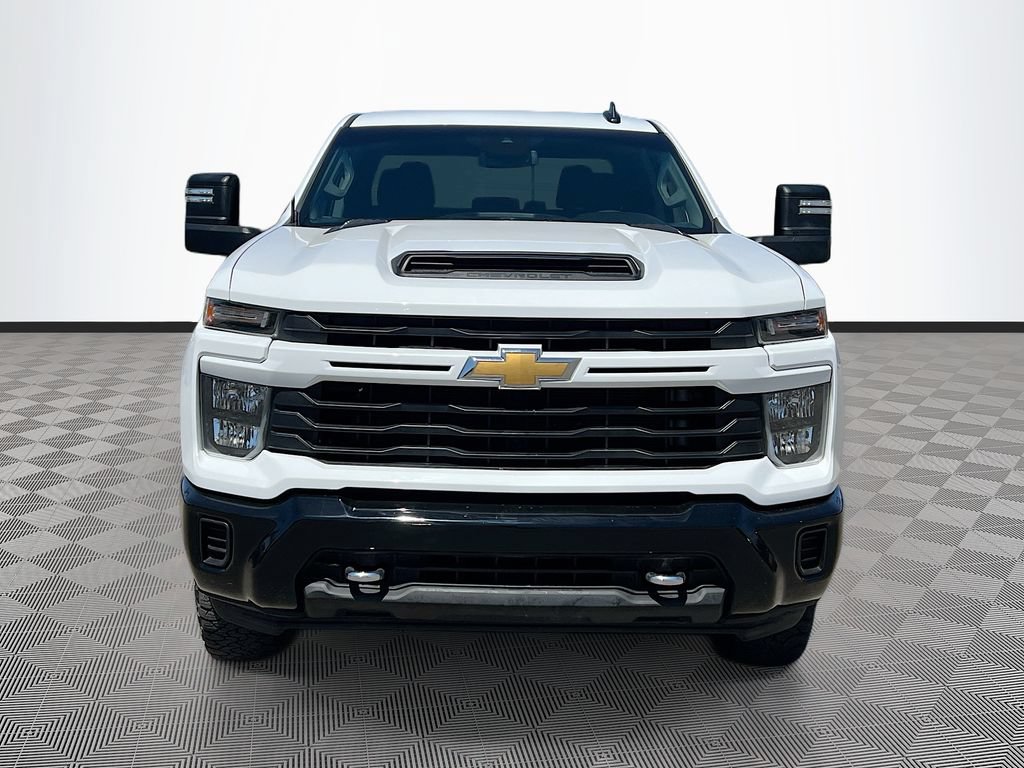 Used 2024 Chevrolet Silverado 2500 Custom w/ Custom Value Package AWD/4WD image 2