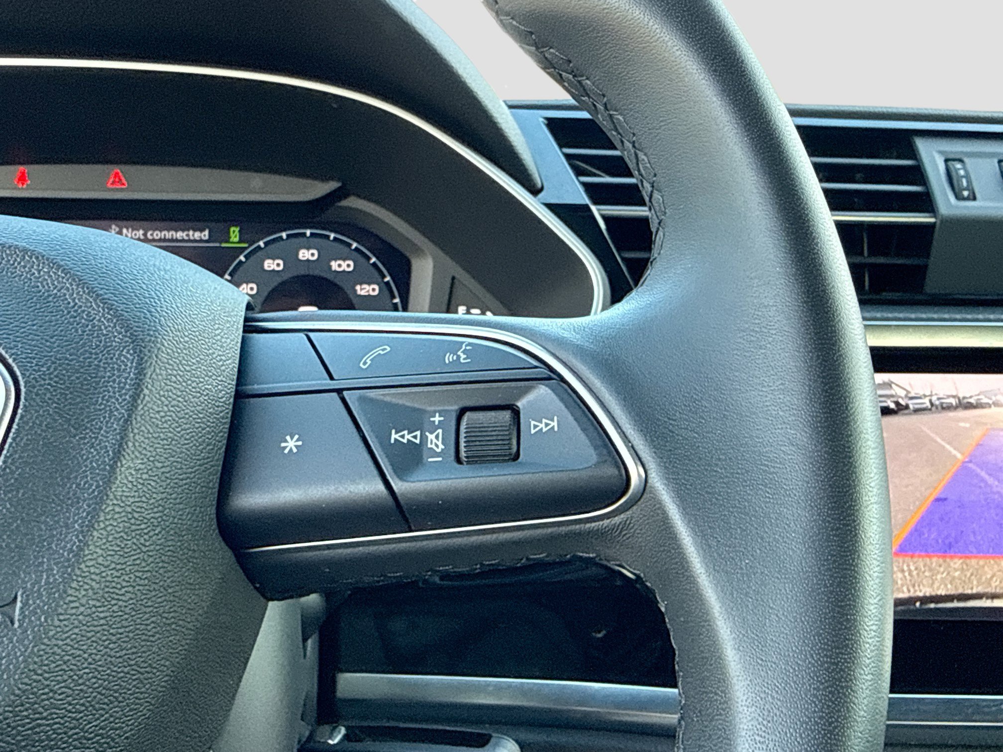 Used 2025 Audi Q3 2.0T Premium image 38