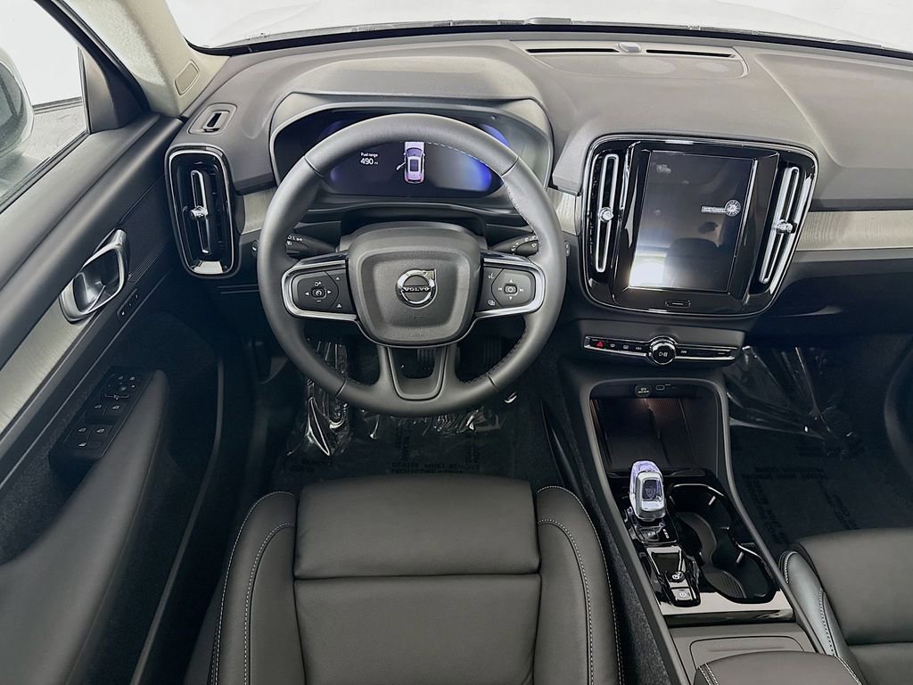 New 2026 Volvo XC40 B4 Plus w/ Protection Package image 23