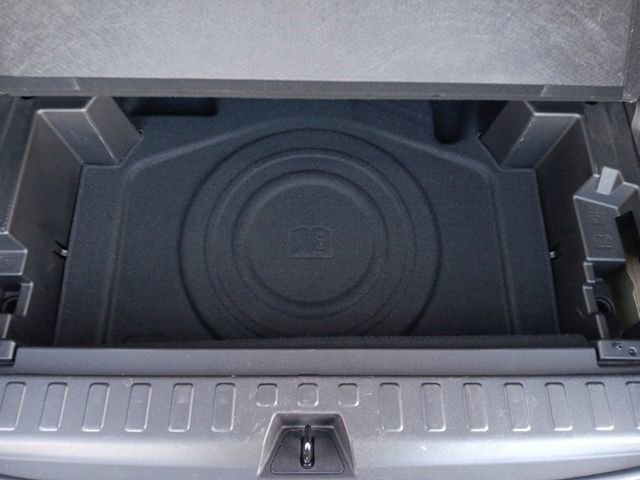 Used 2023 GMC Terrain SLT image 35