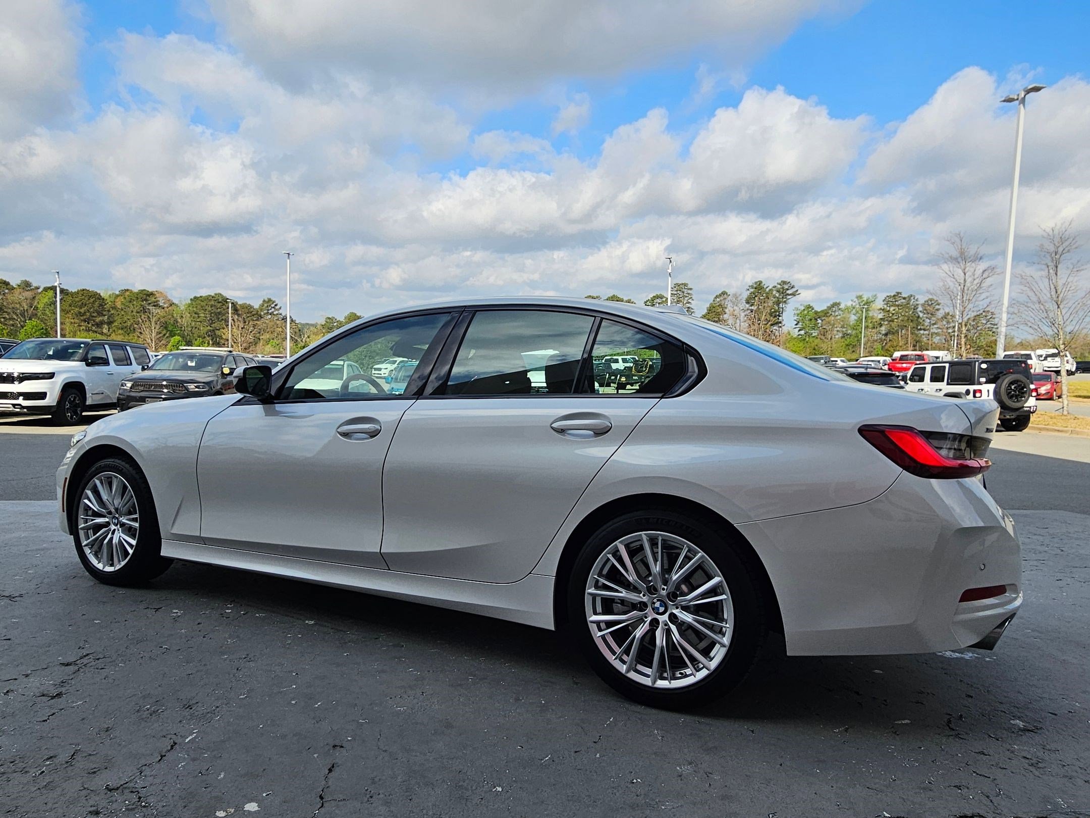 Used 2023 BMW 330i xDrive Sedan image 5