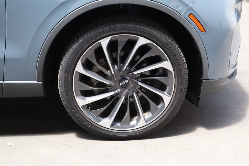 Used 2025 Lincoln Aviator Reserve w/ Equipment Group 201A AWD/4WD image 13