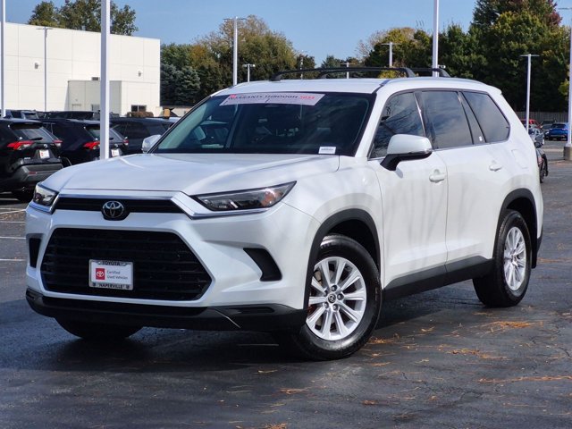 Certified 2024 Toyota Grand Highlander FWD image 2