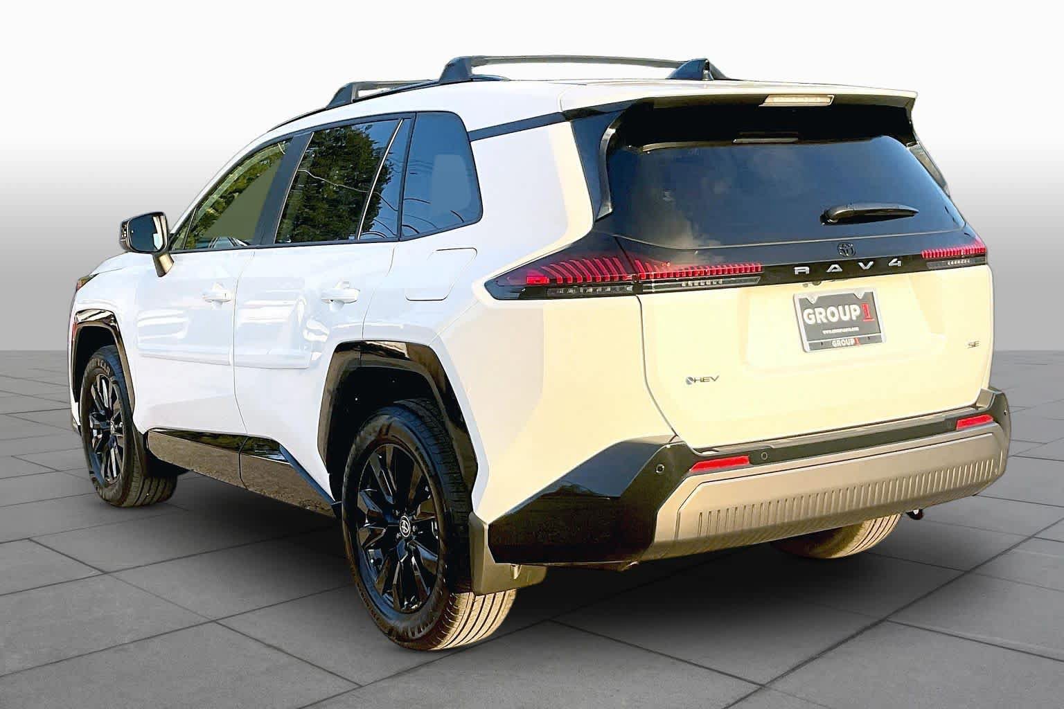 Used 2026 Toyota RAV4 SE FWD image 12