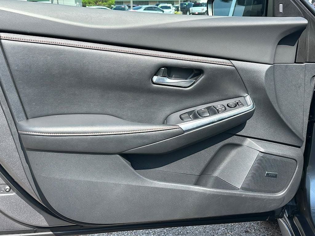 Used 2021 Nissan Sentra SR w/ SR Premium Package FWD image 15