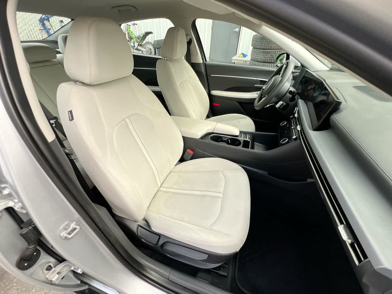 Used 2025 Hyundai Sonata SEL FWD image 28