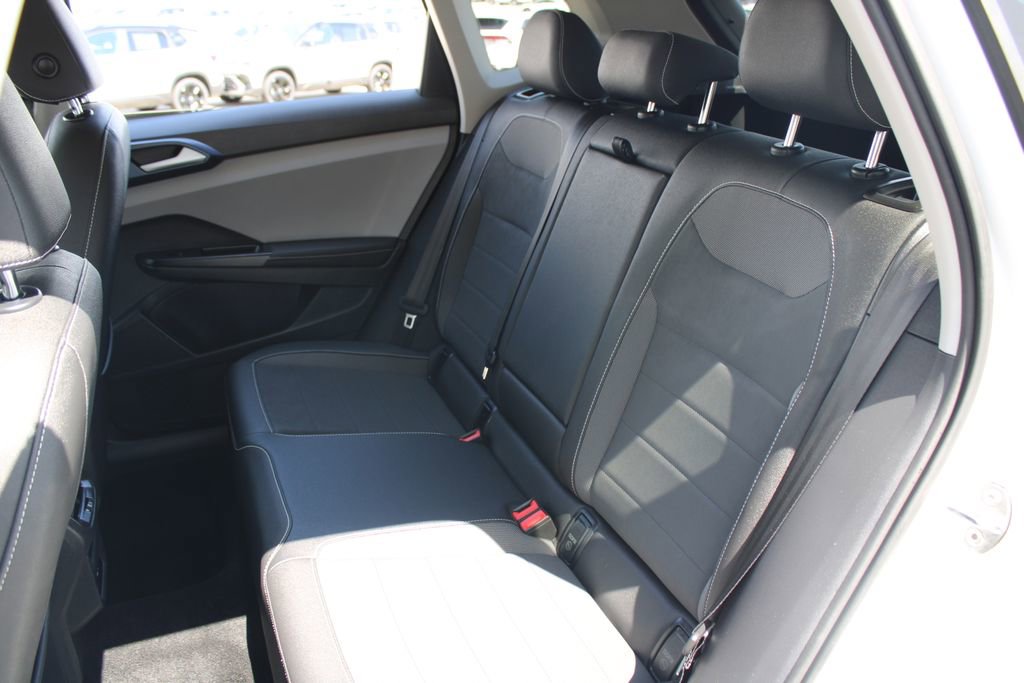 Certified 2024 Volkswagen Taos SE AWD/4WD image 21