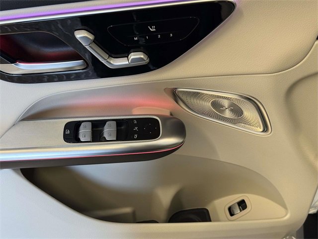 Used 2025 Mercedes-Benz GLC 300 4MATIC image 21