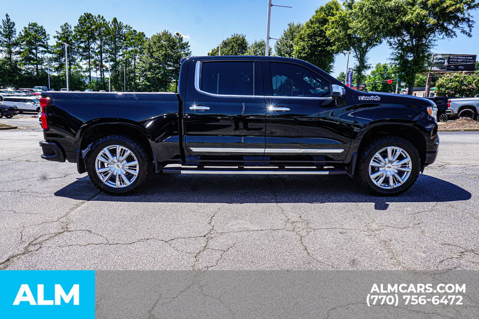 Used 2023 Chevrolet Silverado 1500 High Country w/ High Country Premium Package AWD/4WD image 10
