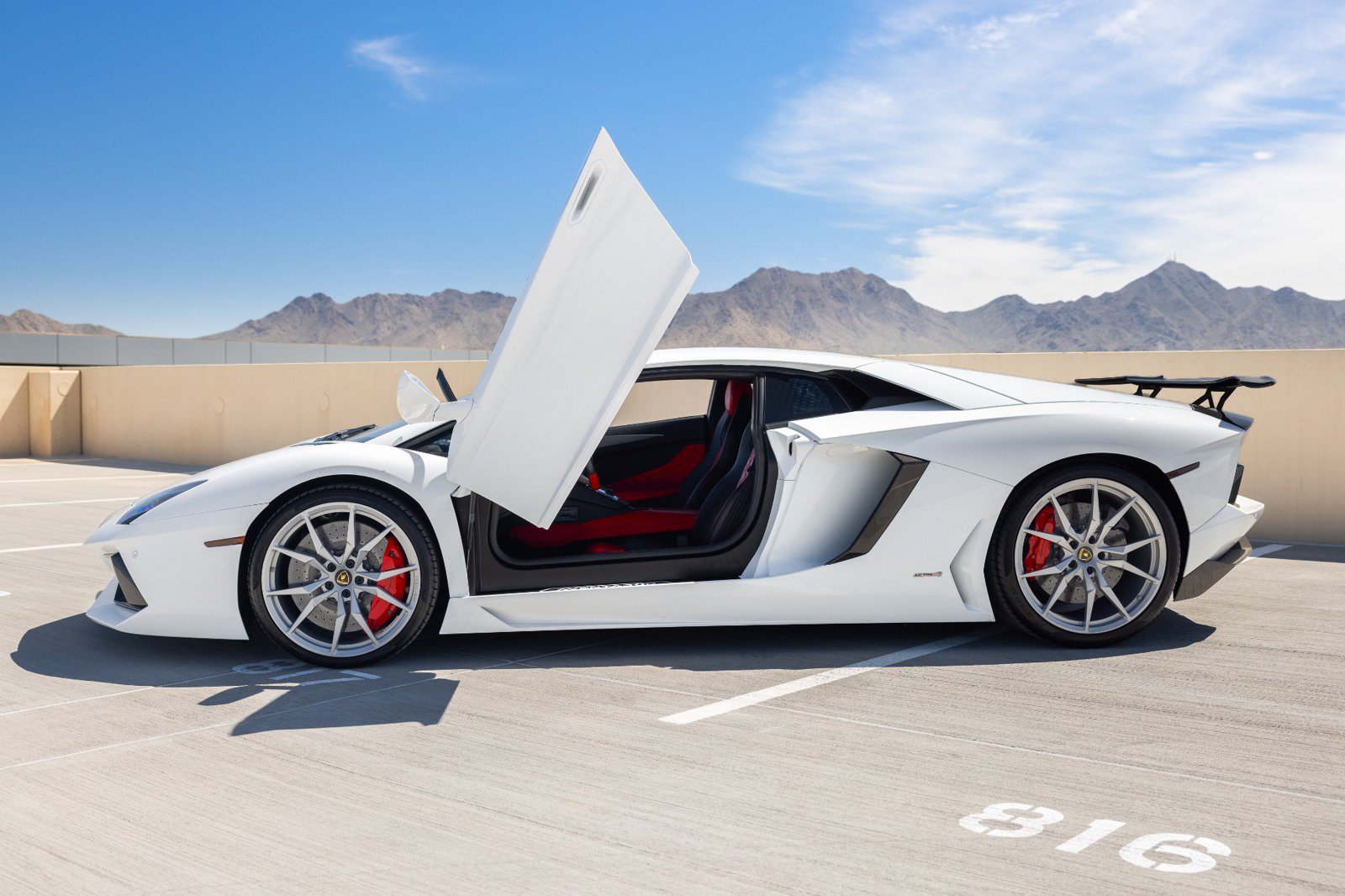 Used 2015 Lamborghini Aventador LP 700-4 AWD/4WD image 5