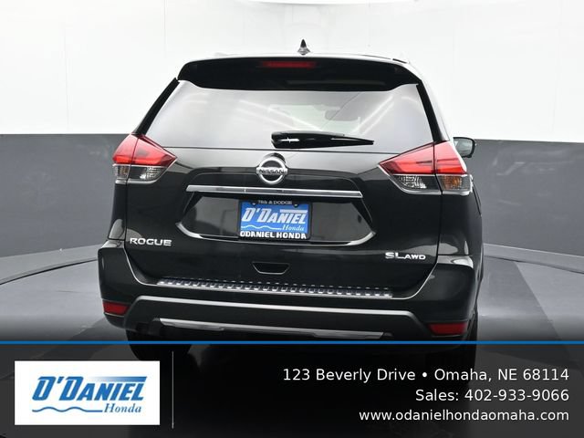 Used 2017 Nissan Rogue SL w/ SL Premium Package AWD/4WD image 5