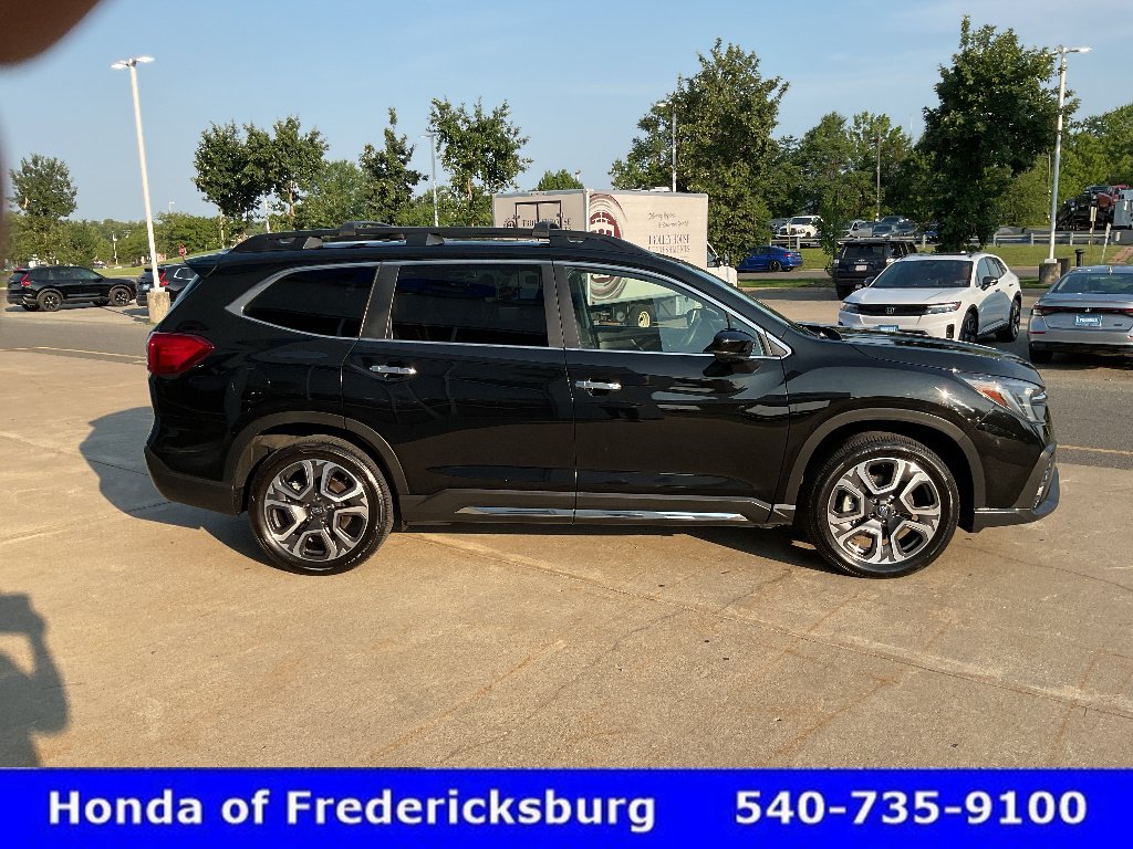 Used 2024 Subaru Ascent Touring AWD/4WD image 7