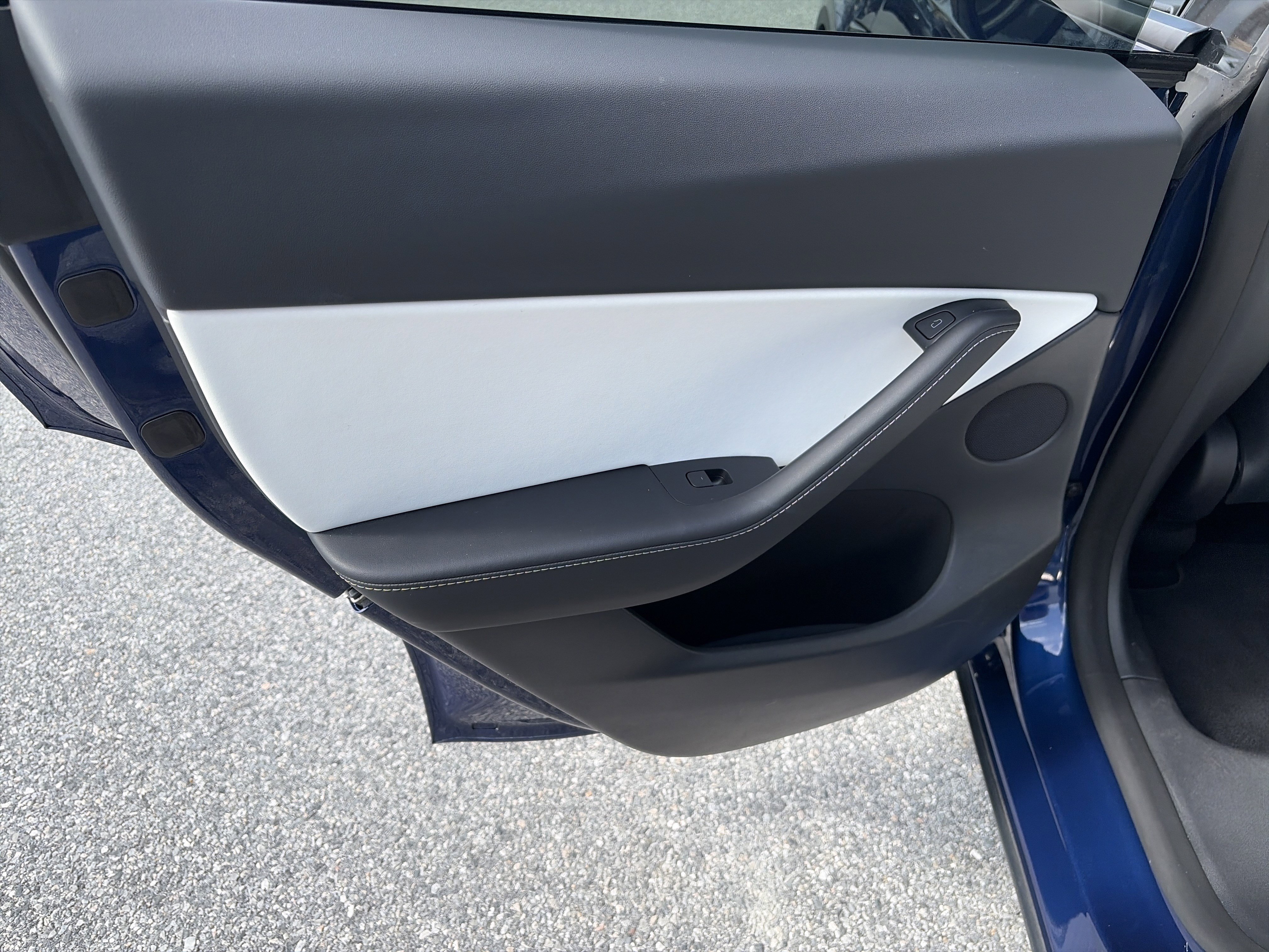 Used 2022 Tesla Model Y Long Range image 19