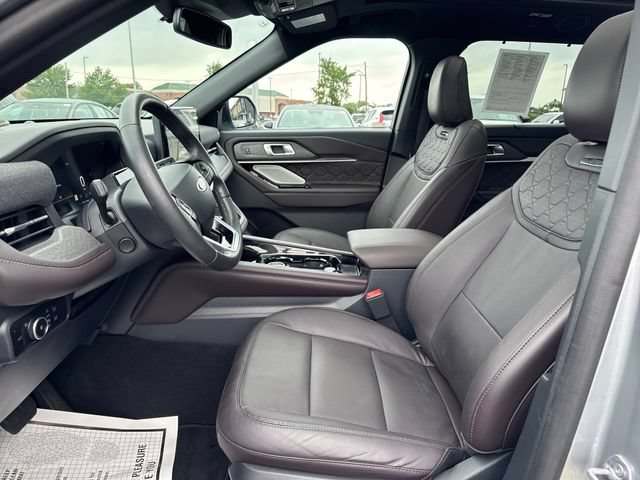 Used 2025 Ford Explorer Platinum w/ Ultimate Package AWD/4WD image 9