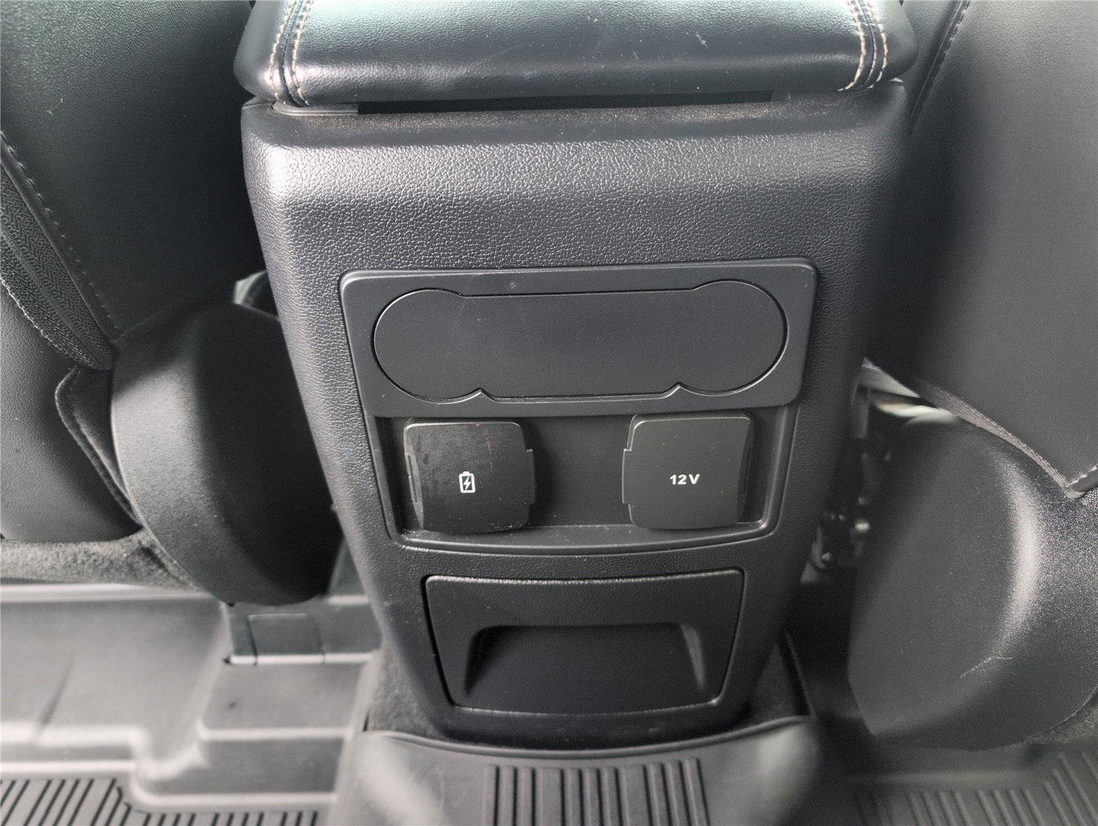 Used 2024 Ford Explorer XLT w/ Equipment Group 202A AWD/4WD image 34