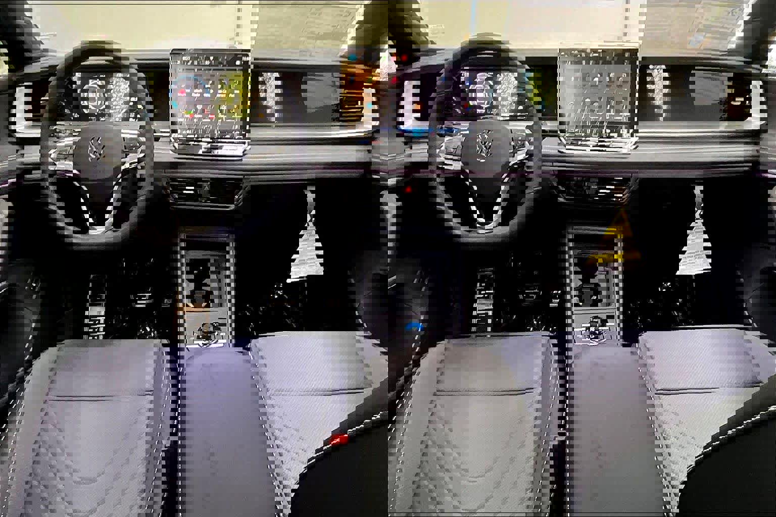 New 2026 Volkswagen Tiguan SE R-Line image 7