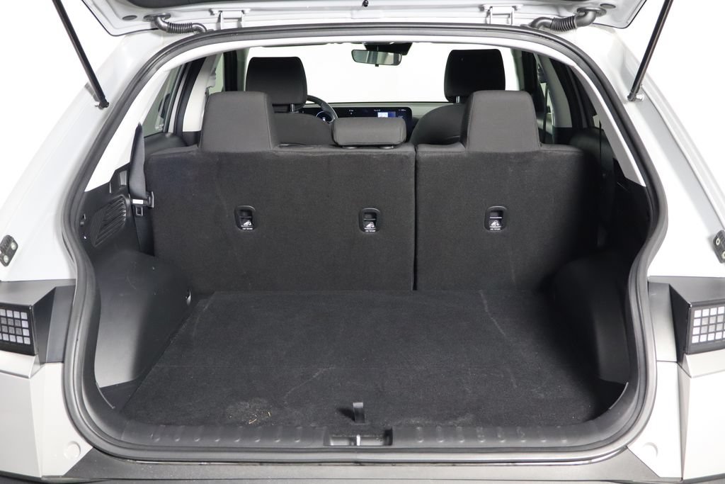 Used 2025 Hyundai Ioniq 5 SE RWD image 17