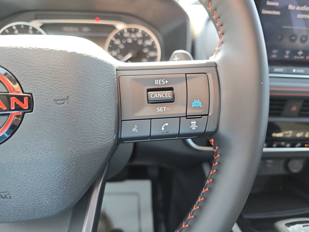 Used 2025 Nissan Rogue SV image 22