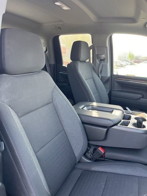 Used 2023 Chevrolet Silverado 1500 LT image 11