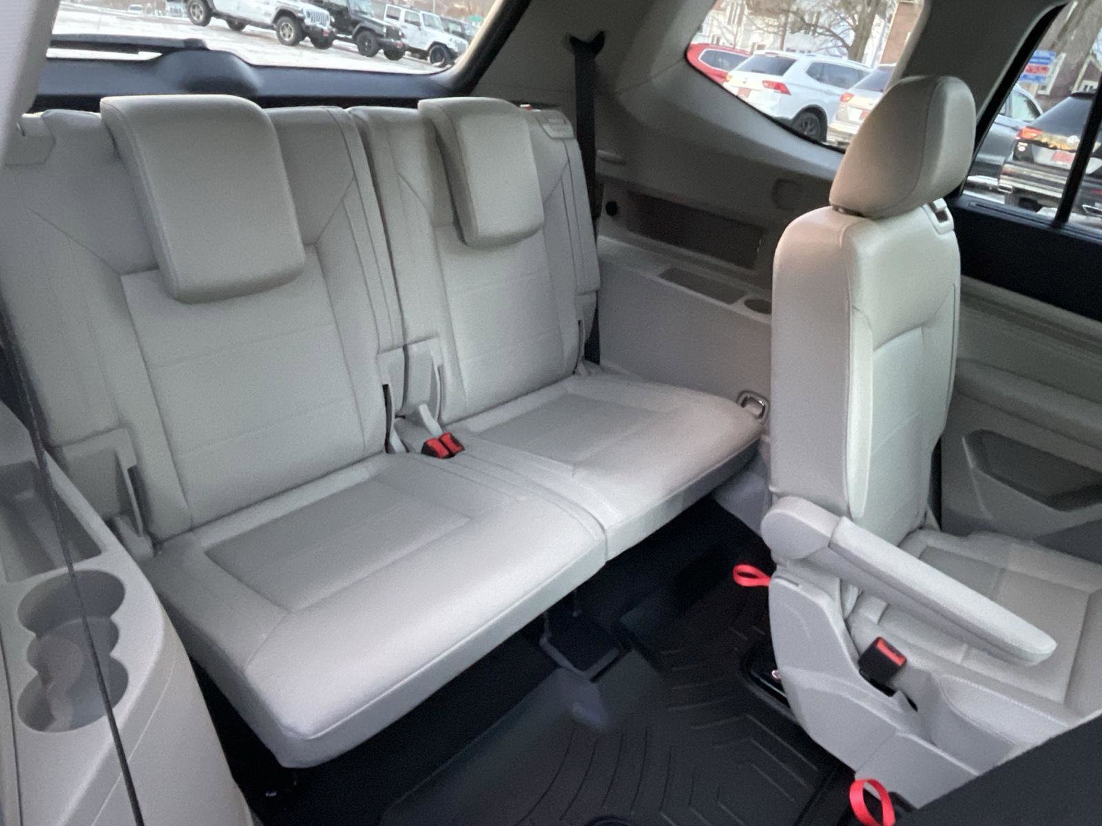 Used 2022 Volkswagen Atlas SEL image 33