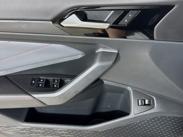 Used 2025 Volkswagen Jetta GLI Autobahn image 15