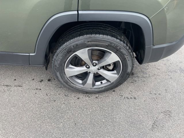 Used 2020 Jeep Cherokee Limited image 27