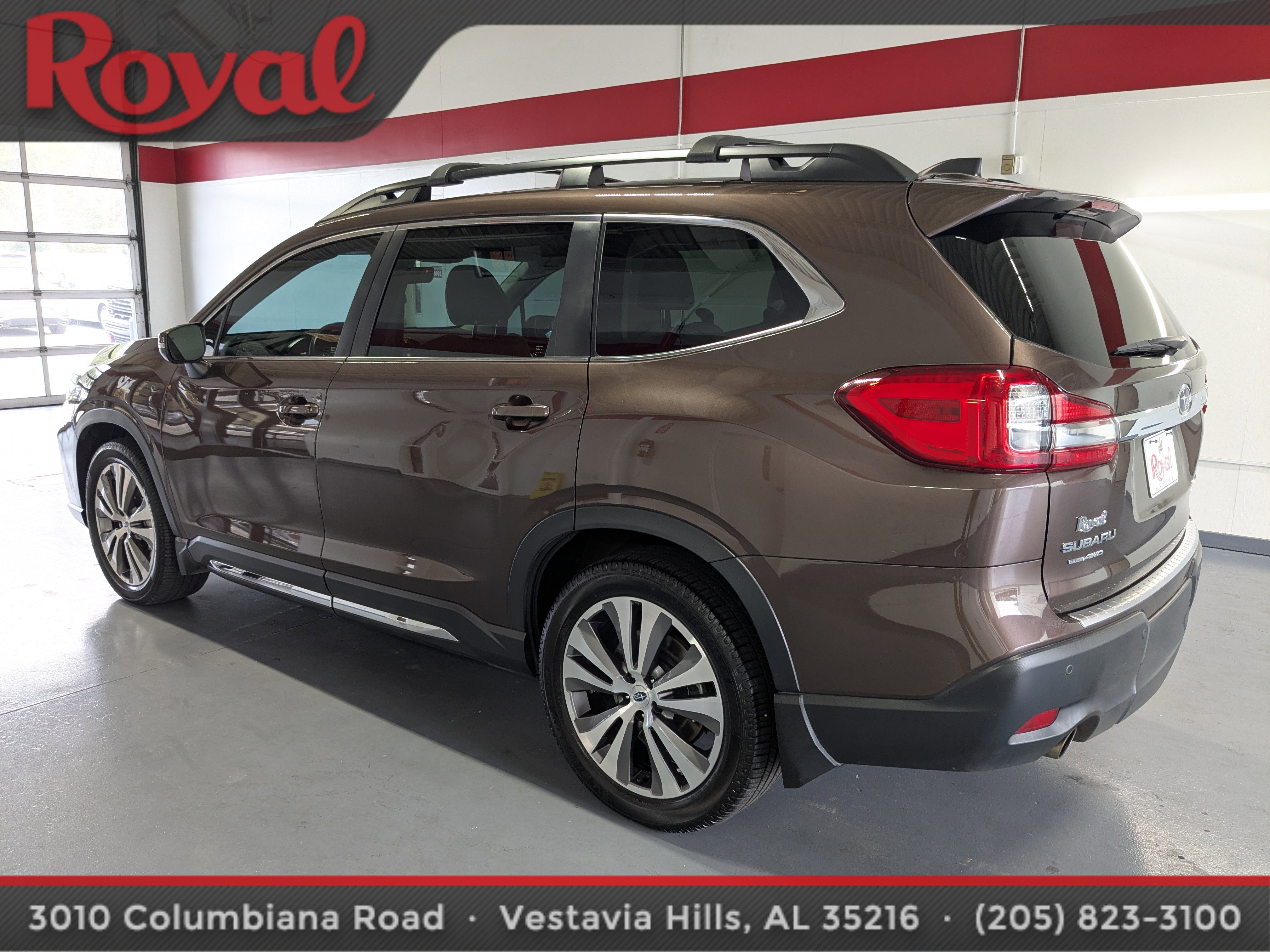 Used 2021 Subaru Ascent Limited w/ Technology Package image 2
