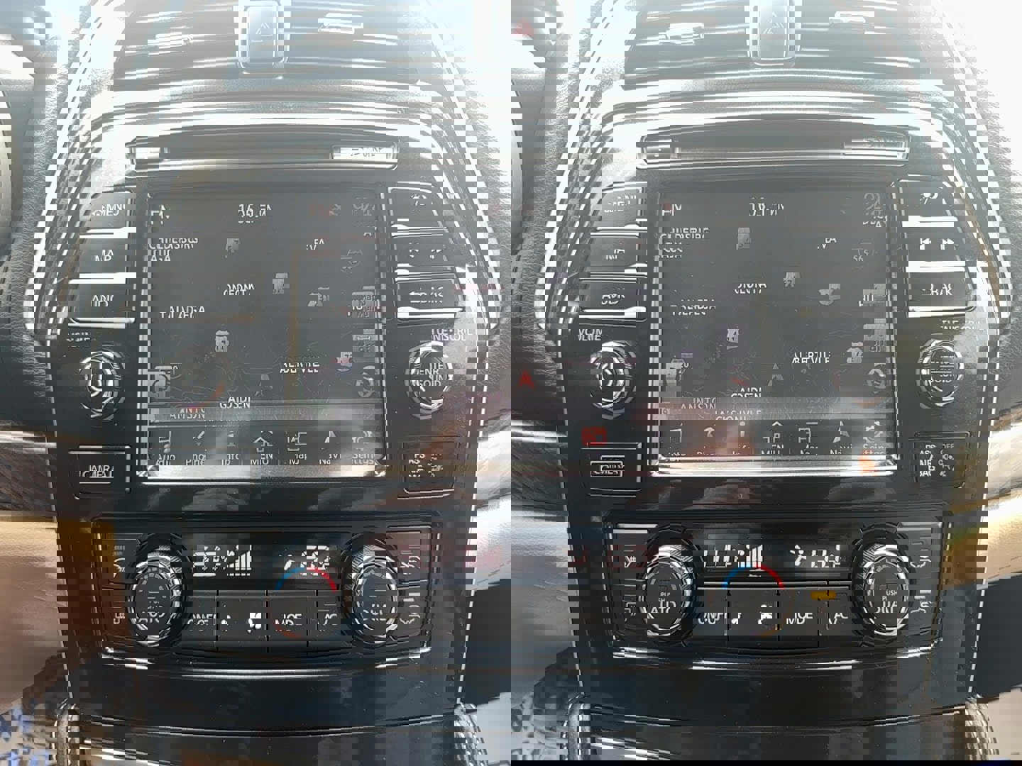 Used 2017 Nissan Maxima Platinum w/ Medallion Package image 16