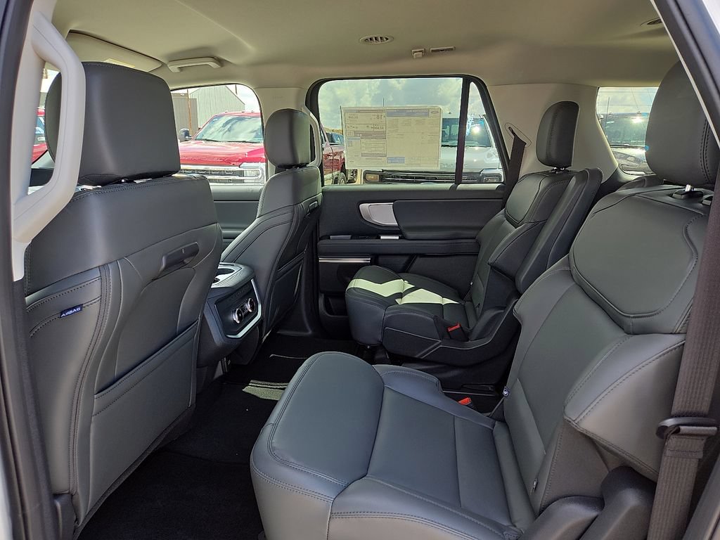 New 2027 Ford Expedition Max Active RWD image 17