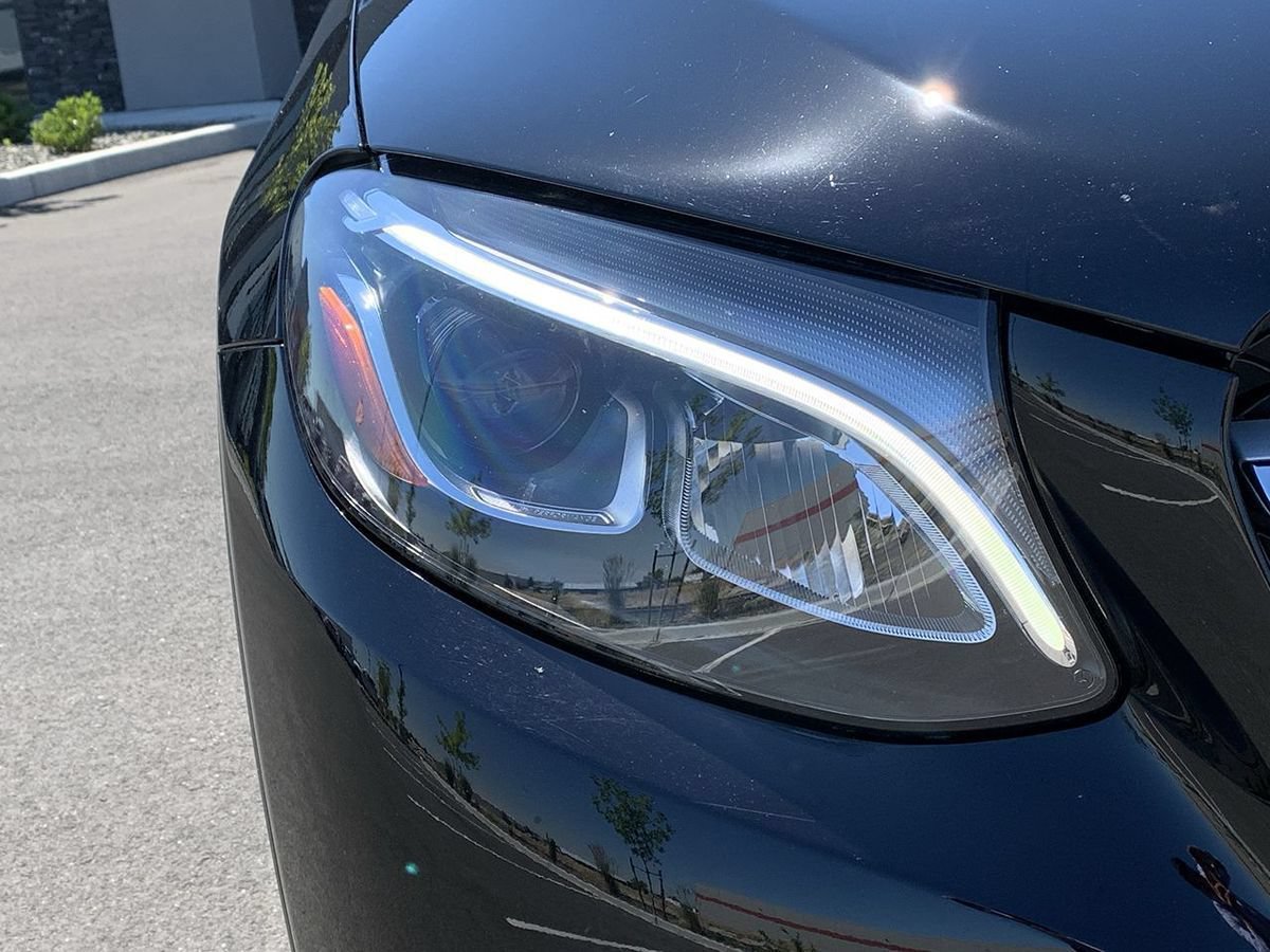 Used 2018 Mercedes-Benz GLC 300 4MATIC image 9