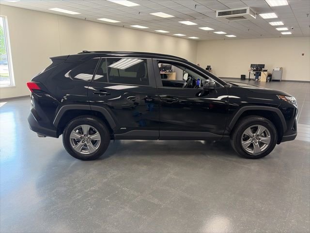 Certified 2024 Toyota RAV4 LE AWD/4WD image 8