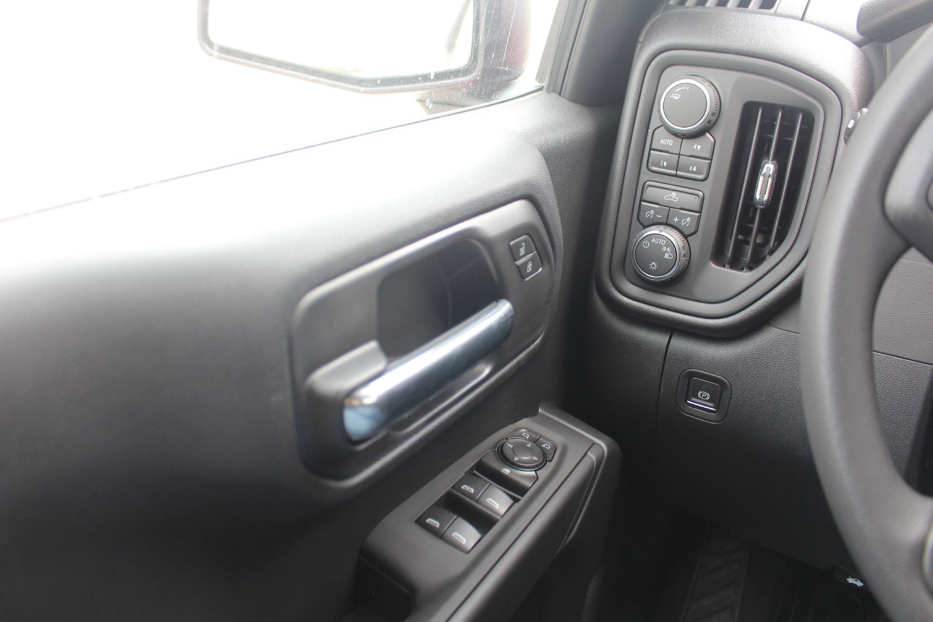 New 2025 Chevrolet Silverado 1500 Custom Trail Boss w/ LPO, Dark Essentials Package image 20