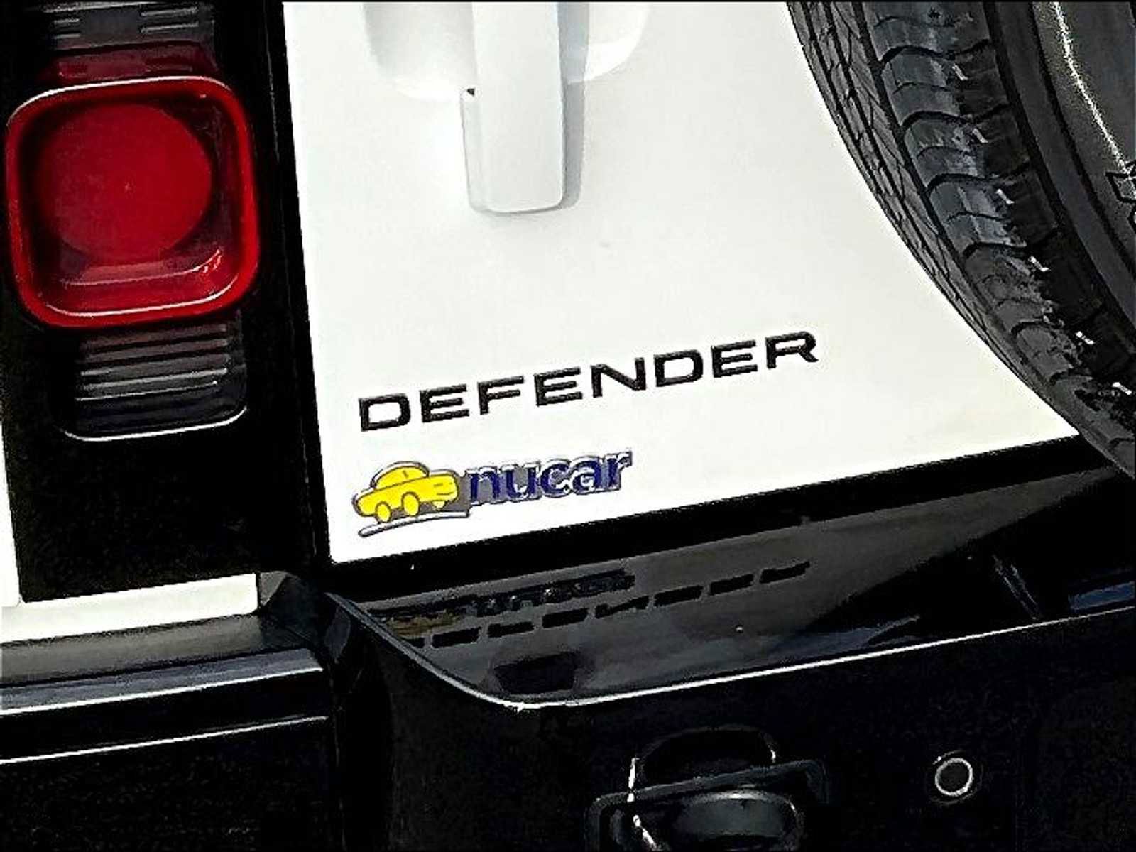 Used 2024 Land Rover Defender 90 X-Dynamic SE image 27