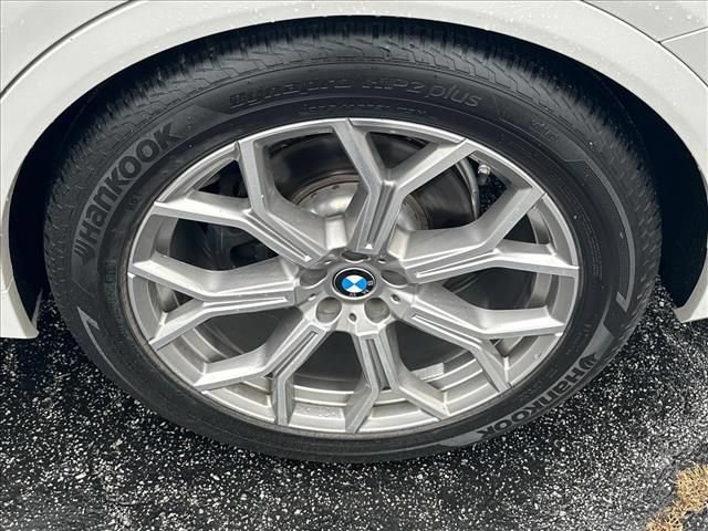 Used 2021 BMW X7 xDrive40i w/ Cold Weather Package AWD/4WD image 37