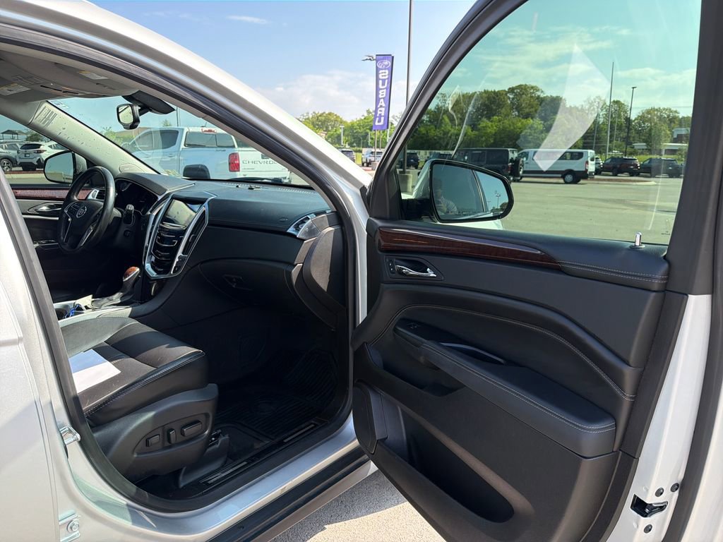 Used 2016 Cadillac SRX Performance FWD image 31