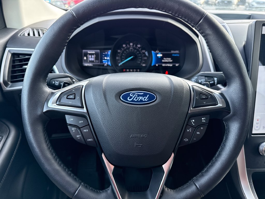 Used 2024 Ford Edge SEL w/ Convenience Package AWD/4WD image 10
