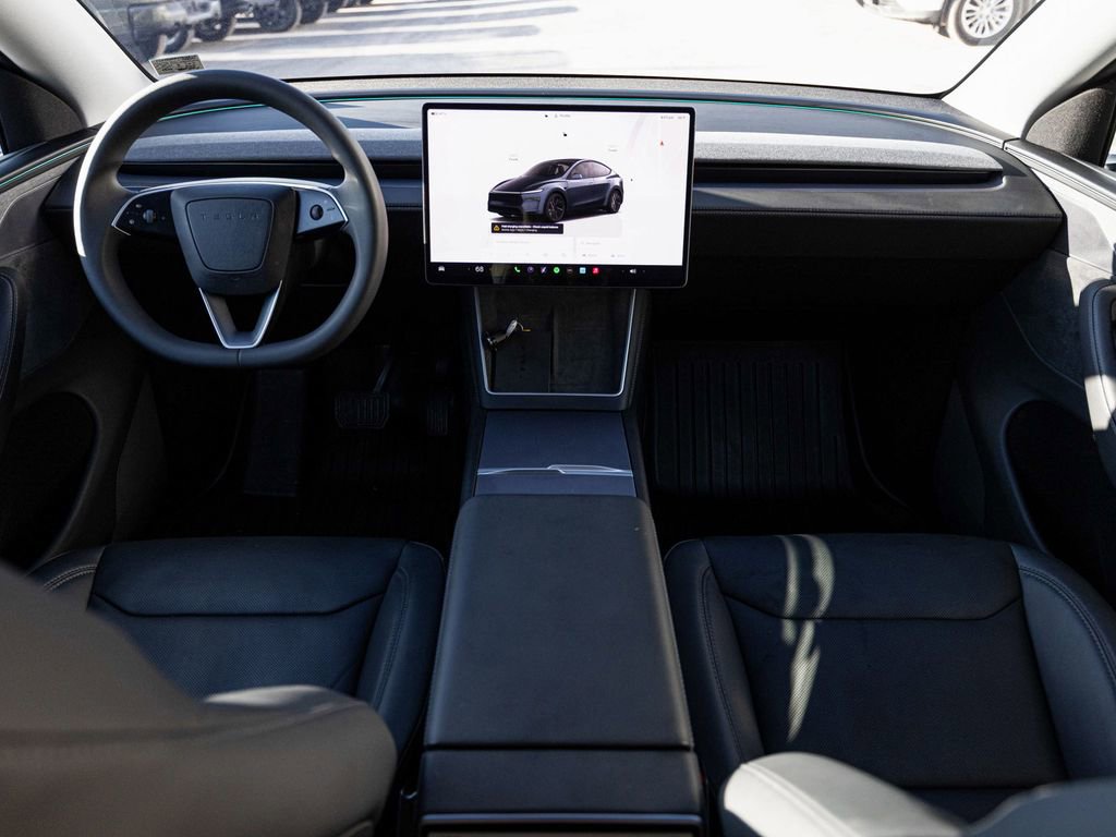 Used 2026 Tesla Model Y Long Range image 31