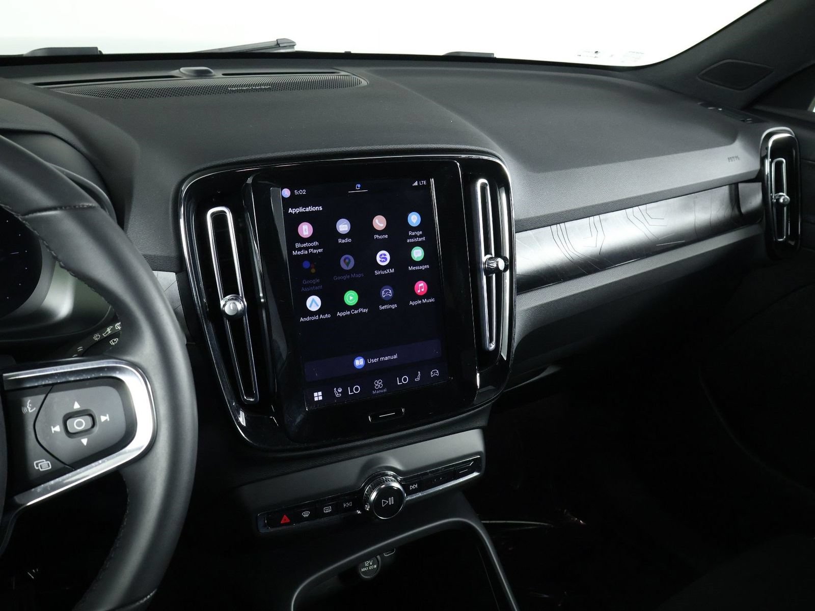 Used 2023 Volvo XC40 Recharge Ultimate AWD/4WD image 9