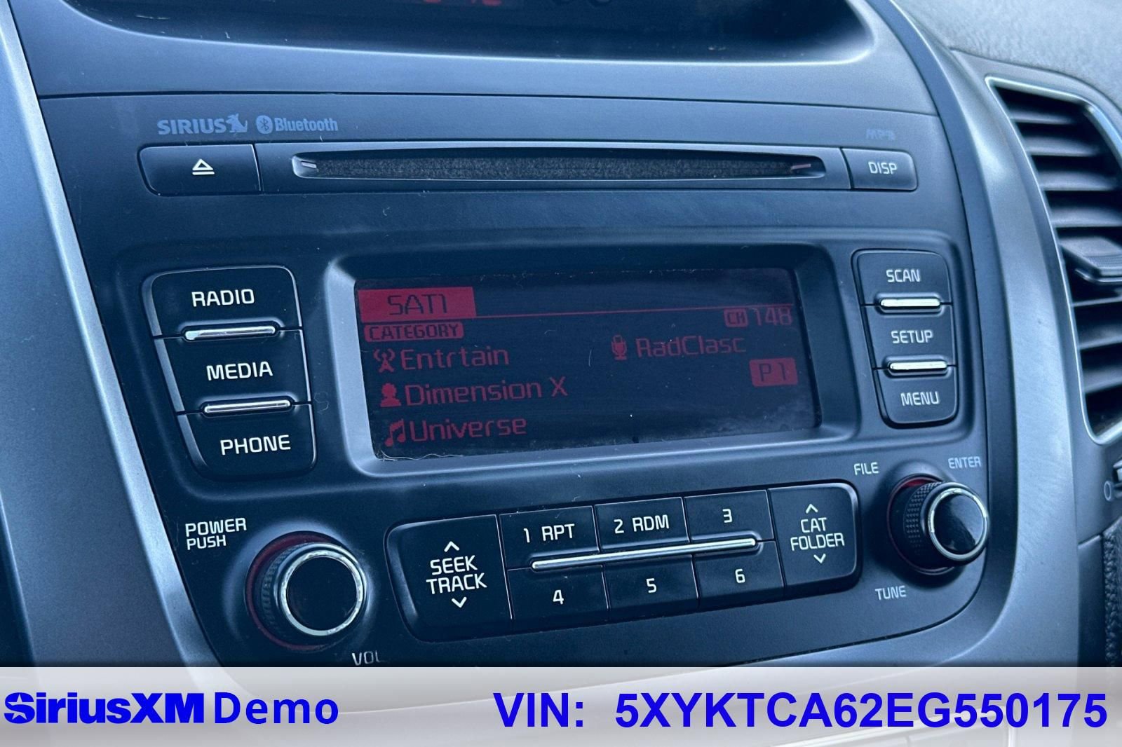 Used 2014 Kia Sorento LX image 25