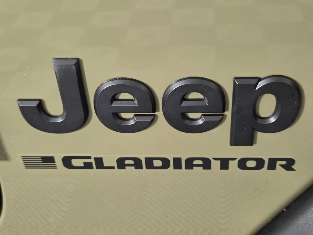 Used 2026 Jeep Gladiator Sport AWD/4WD image 28