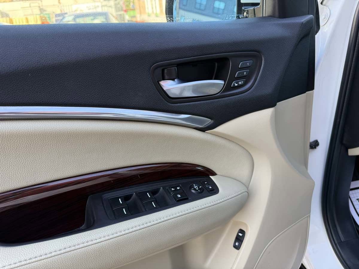 Used 2016 Acura MDX SH-AWD w/ Technology Package image 30