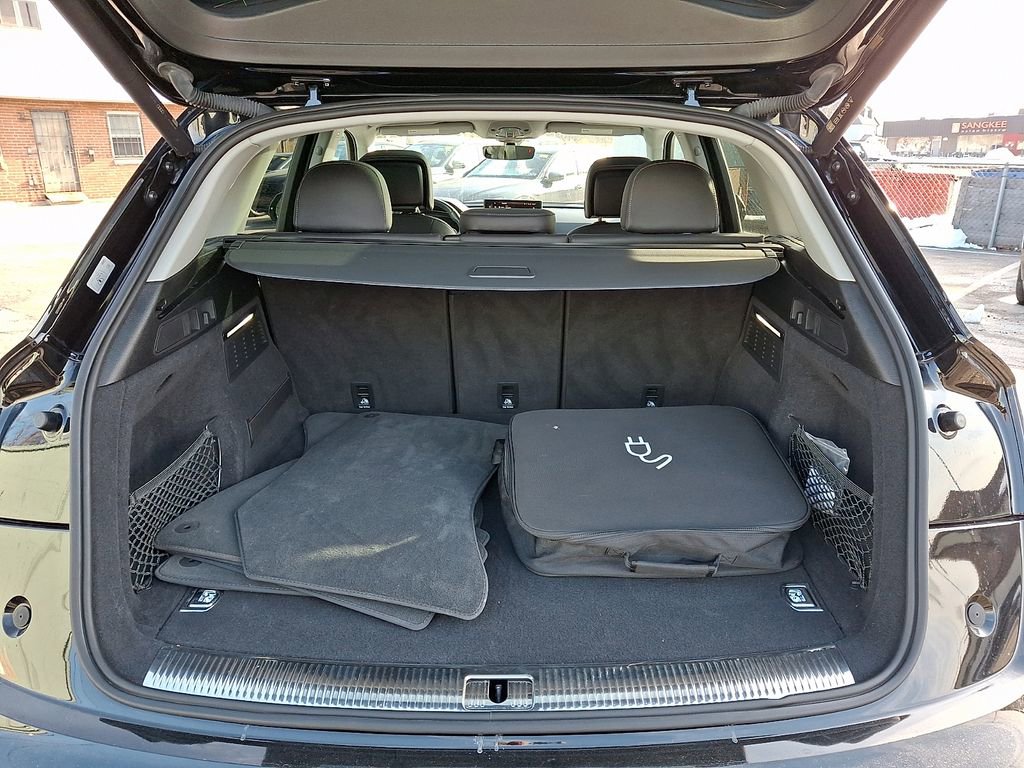 Used 2021 Audi Q5 e Premium w/ Convenience Package image 28