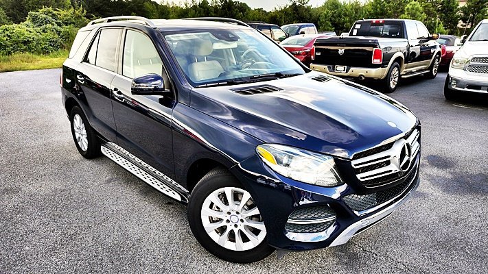 Used 2016 Mercedes-Benz GLE 300d 4MATIC image 4
