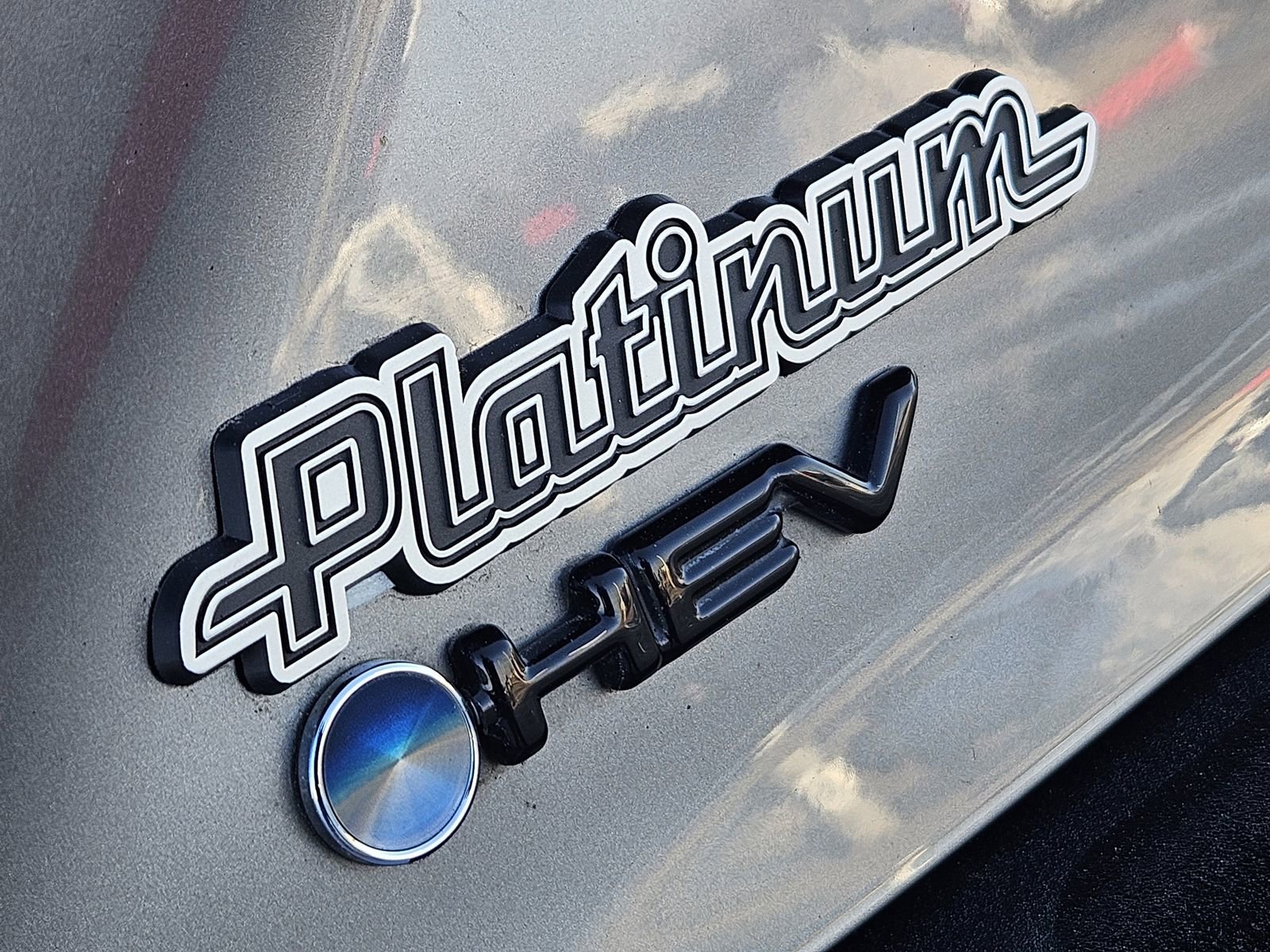 Used 2025 Toyota Camry SE image 17