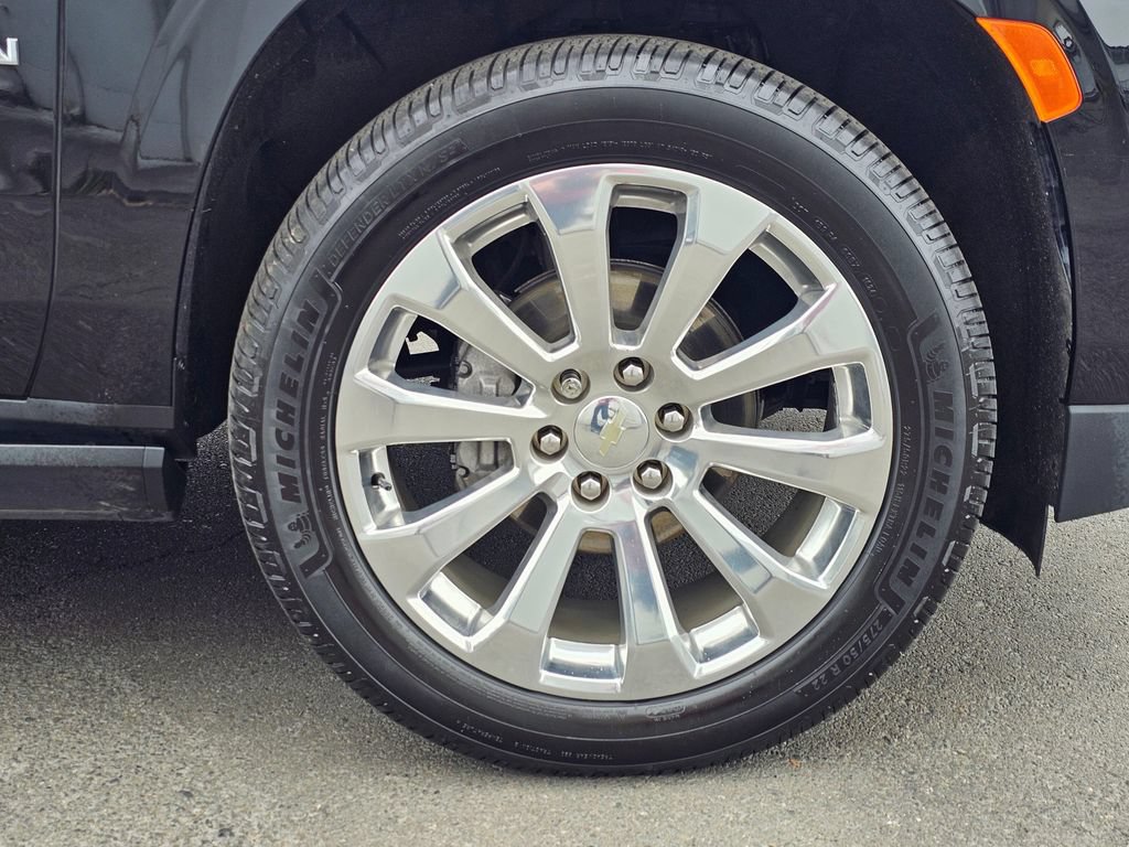 Used 2021 Chevrolet Suburban Premier AWD/4WD image 11