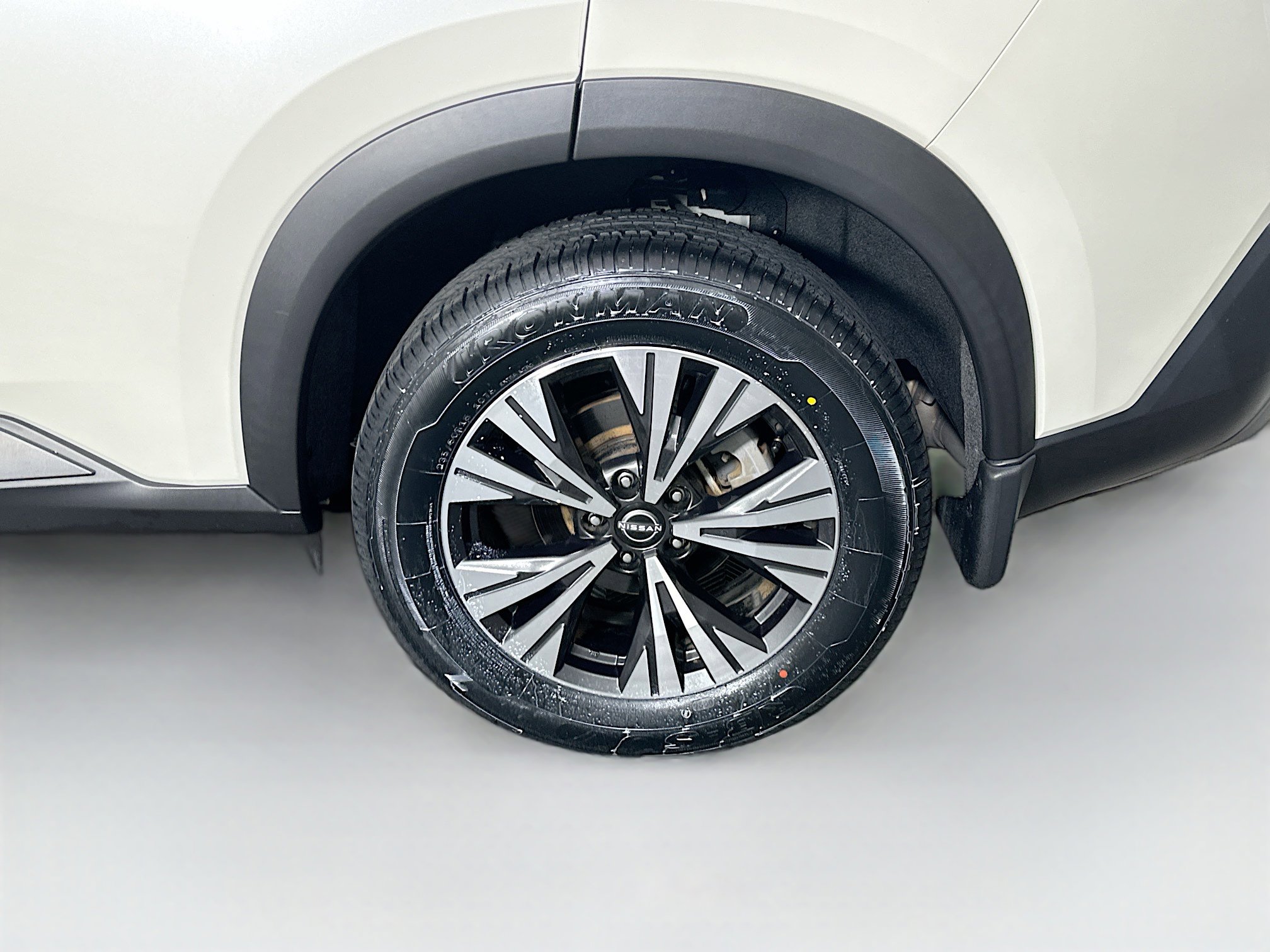 Used 2023 Nissan Rogue SV image 11