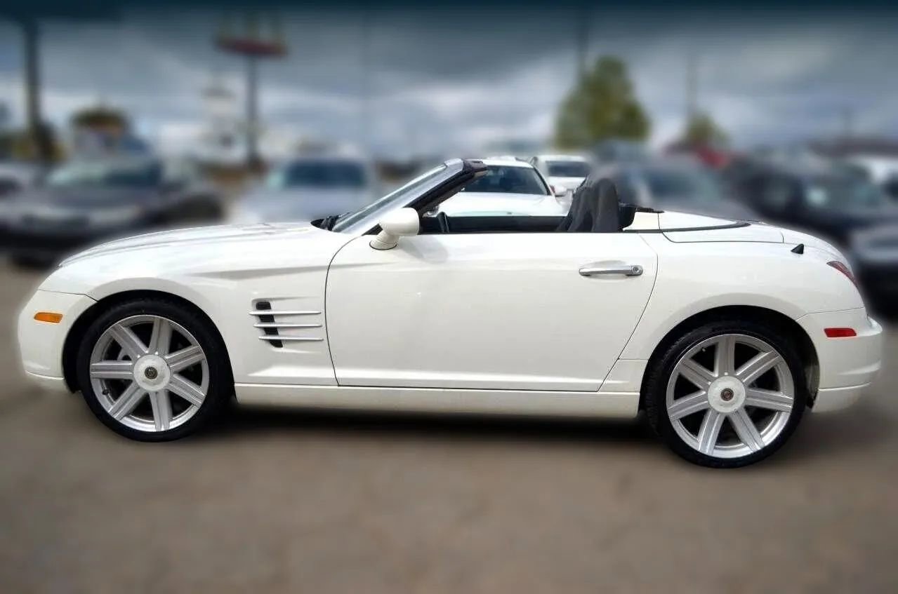 Used 2005 Chrysler Crossfire Limited image 4