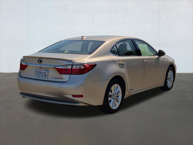 Used 2013 Lexus ES 300h w/ Luxury Pkg FWD image 5