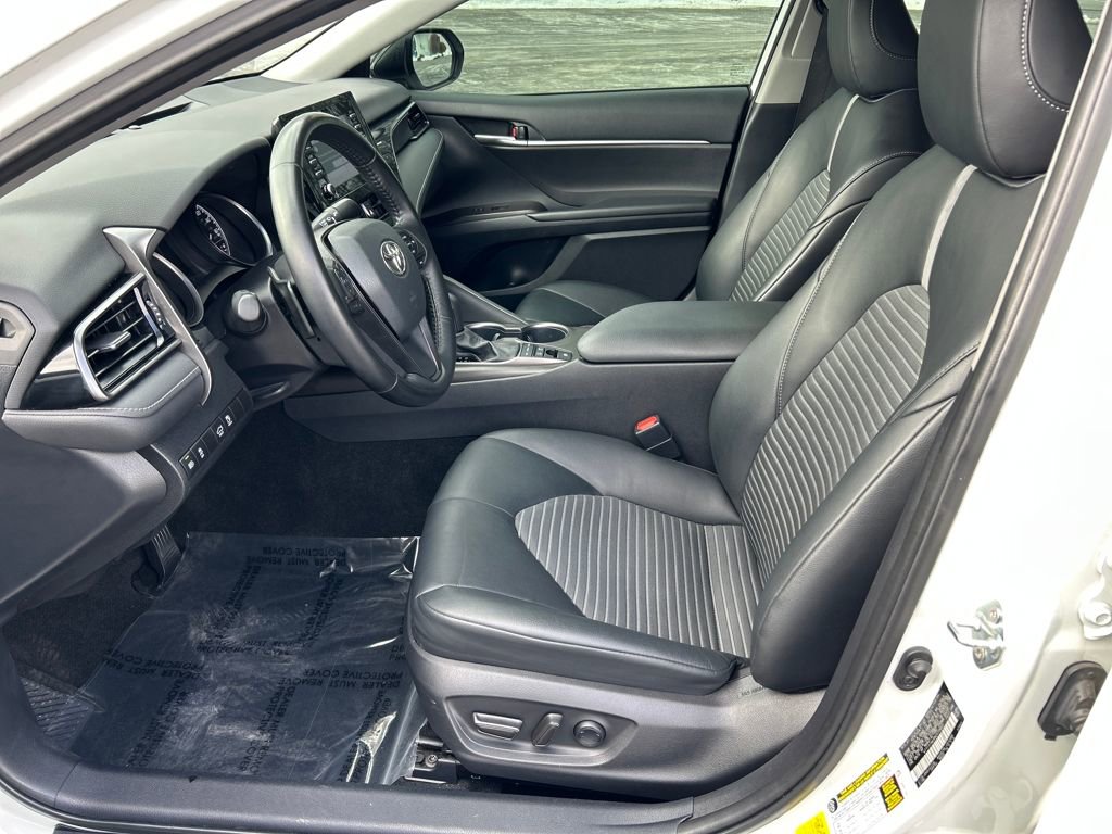 Used 2022 Toyota Camry SE image 17